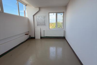 Proprietate industrială de vânzare | 2 hale | Teren 5.300 mp | Ploiești - 8