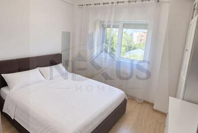 Apartament cu 3 camere decomandat, mobilat în Sud