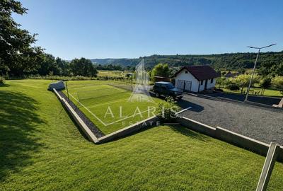 Domeniu privat, cu padure, cabana si teren de tenis, in Nadas - 1