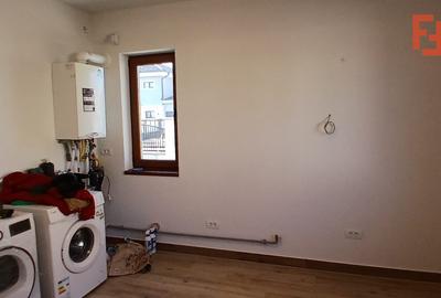 Duplex cu 5 camere si teren de 300 mp in Dumbravita la cheie - 9