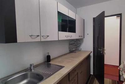 Apartament cu 2 camere, etajul 1/4, zona Dacia - 3