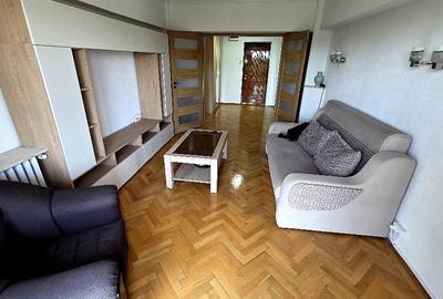 Apartament cu 3 camere decomandat în Barbu Văcărescu