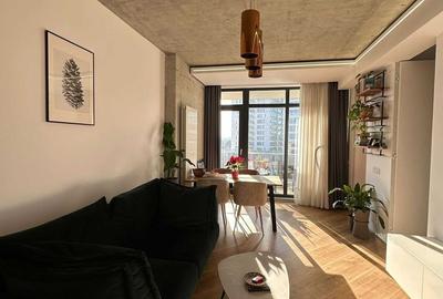 Apartament cu 2 camere semidecomandat, mobilat în Barbu Văcărescu