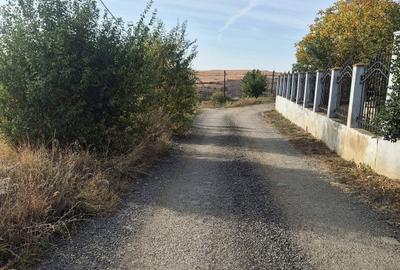 Oportunitate excelentă de dezvoltare rezidențială: 4420 mp  în Vâlcele - 2