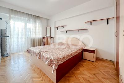 Apartament cu 3 camere decomandat, mobilat în Zorilor