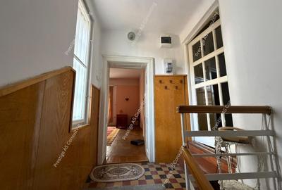 Casa individuala 2 apartamente | 310 mp utili |  clinica / birouri Elisabetin - 18