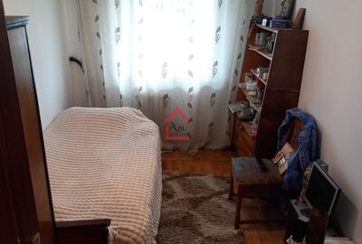 Apartament cu 3 camere, Decomandat, Zona Pacurari - 9