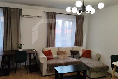 Apartament cu 2 camere semidecomandat, mobilat în Central