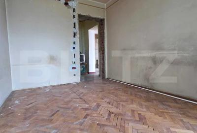 Apartament cu 3 camere decomandat în George Enescu