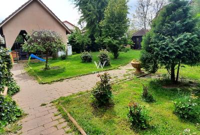 Casă individuală cu 8 camere în Trei Stejari