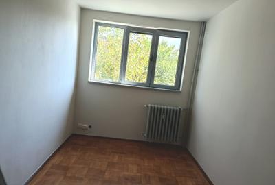 Vanzare apartament 3 camere, renovat complet, Piata Minis / Titan - 5