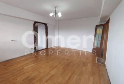 Apartament cu 3 camere semidecomandat în Central
