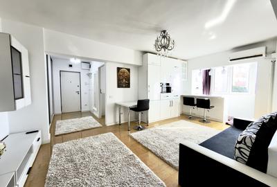 Apartament cu 3 camere semidecomandat, mobilat în Moșilor