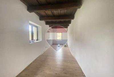Casă de vânzare în Valchid – proprietate cu potențial - 2