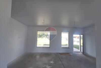 Casă / Vilă cu 3 camere de vânzare - 3