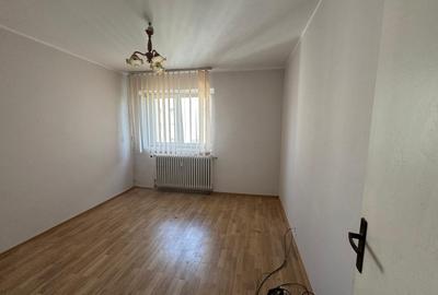 Vanzare apartament 2 camere Drumul Taberei Parcul Moghioros piata metrou - 5