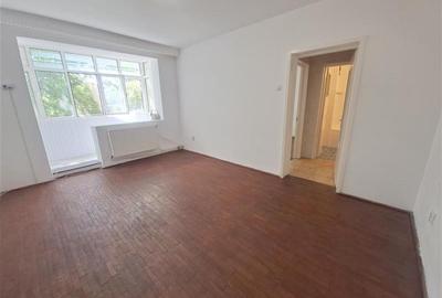 3 camere, etaj 2, aproape de centru – un apartament spatios si luminos, zona foa - 12