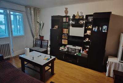 Berceni,Straja Resita,Str Gradistea Mega Image - 2