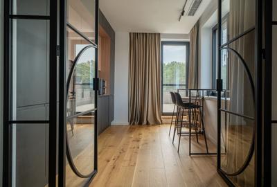 Apartament cu 2 camere semidecomandat, mobilat în Tunari