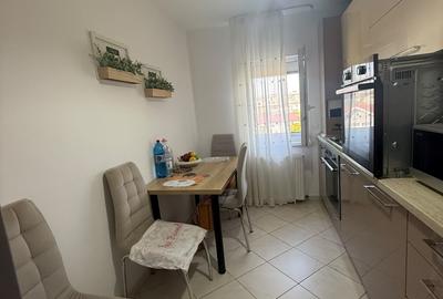 Apartament cu trei camere, complet renovat, în zona Liceul Pedagogic - 5