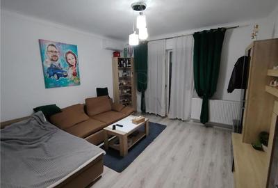 Apartament cu 3 camere semidecomandat, mobilat în Braytim