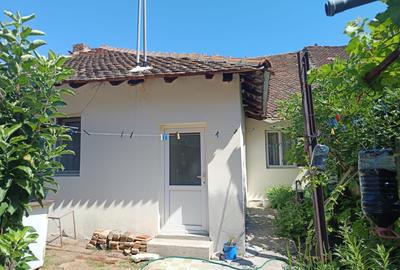 Vand casa 3 camere,pe strada Traian,in apropierea muzeului *Portile de fier* - 1