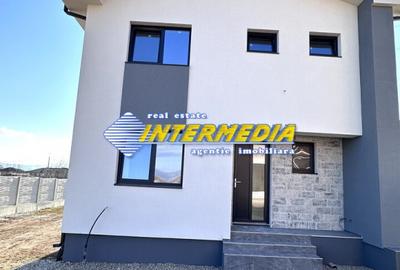 Casa Noua in Cetate 4 camere 117 mp. Teren 340 mp Finisata 90 % - 3