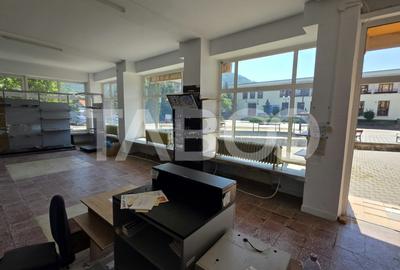 Spatiu comercial de vanzare in Cugir zona Primariei - 1