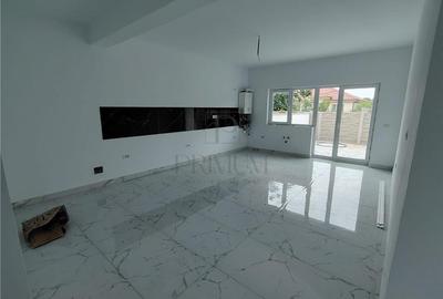 Duplex pe plan - canalizare - 4 camere - 2
