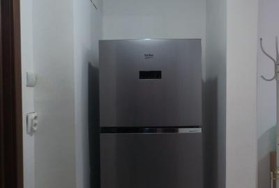 Apartament cu 3 camere nedecomandat în P-ța Alba Iulia