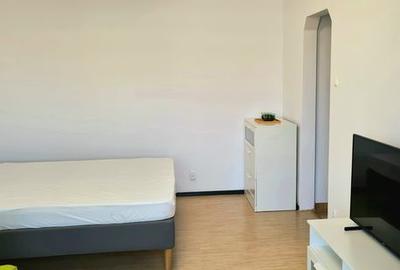 Garsoniera Renovata | Metrou Dristor 2 | Decomandata | Balcon - 2