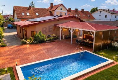 Comision 0 | Casă eficientă energetic, cu piscină, foișor și garaj - 1