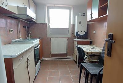 Apartament cu 2 camere decomandat în Mircea cel Bătrân