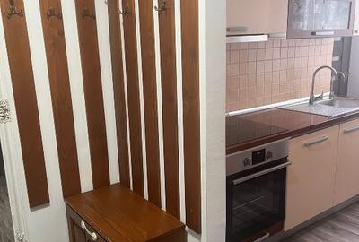 Apartament de vânzare - 4