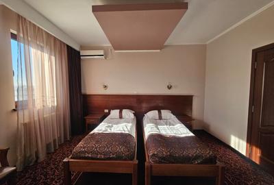 Pensiune cu lift ,restaurant ,20 locuri parcare - Delfinariu/Constanța - 5