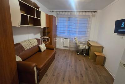 Garsonieră decomandată în 7 Noiembrie