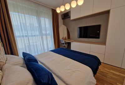 Apartament cu 3 camere semidecomandat în Băneasa