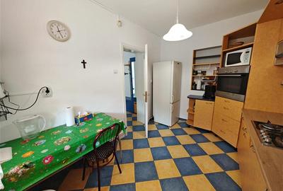 Vanzare casa imbratisata de natura in zona Bunloc, teren 445 mp - 27