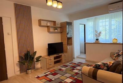 Apartament cu 2 camere semidecomandat, mobilat în Dristor