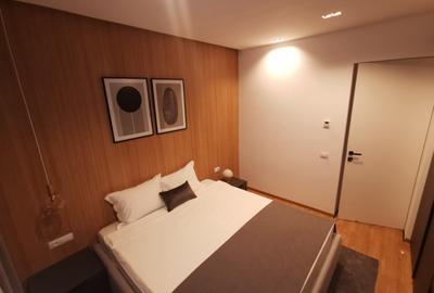 Apartament cu 3 camere decomandat, mobilat în Central