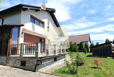 Casă individuală cu 4 camere în Daia