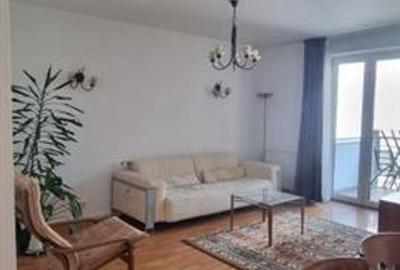 Apartament cu 3 camere decomandat în Aviatorilor