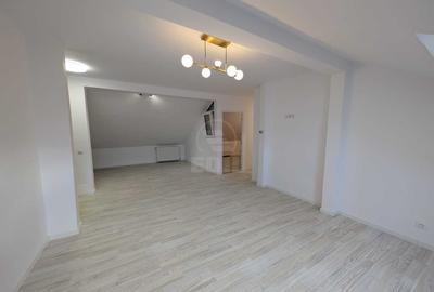 Apartament cu 4 camere semidecomandat în Florești