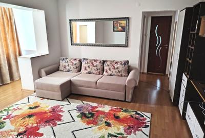 Apartament cu 2 camere semidecomandat în Est