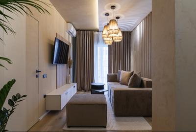 Apartament cu 2 camere semidecomandat, mobilat în Decebal