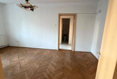 Apartament 2 camere, ITC, str. Branduselor - 4