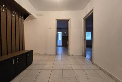 Apartament spatios 3 camere decomandate, 2 bai, etaj 3, zona Mioritei, Bacau - 1