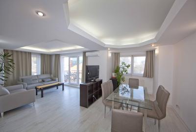 Apartament cu 4 camere decomandat, mobilat în Herăstrău