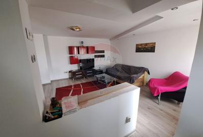 Apartament cu 3 camere decomandat, mobilat în 1 Mai