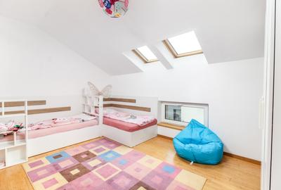 Casa finisata tip duplex, GARAJ, 3 dormitoare, 2 bai, str. Campului - 10